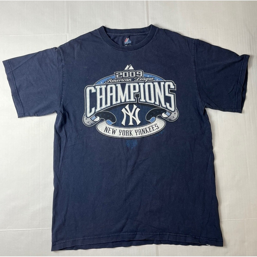 VINTAGE New York Yankees 2009 World Series Champions white T-Shirt, Size M